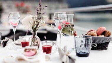 Breakfast on the ship on summer vacation | © Birgit Schattbacher