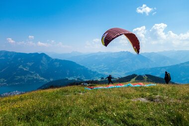 Wunderschöner Paragleit Startplatz am Berg | © Zell am See-Kaprun Tourismus