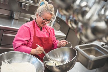 Cooking at Mountain Restaurant Franzl | © Zell am See-Kaprun Tourismus