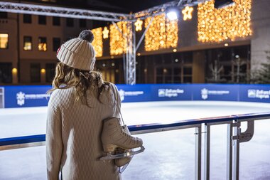 Freiluft Eislaufen beim Ferry Porsche Congress Center | © Zell am See-Kaprun Tourismus