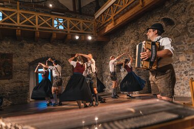 Traditional evening at Kaprun Castle | © Zell am See-Kaprun Tourismus