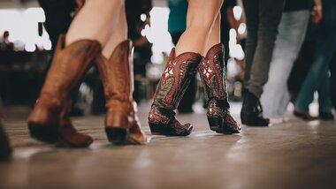 Dance event between glacier, mountain and lake | © Zell am See-Kaprun Tourismus