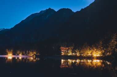 Illuminated Sigmund Thun Gorge in the evening | © EXPA, Jürgen Feichter