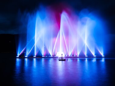 Dancing water at the Magic Lake Show | © Christian Mairtisch