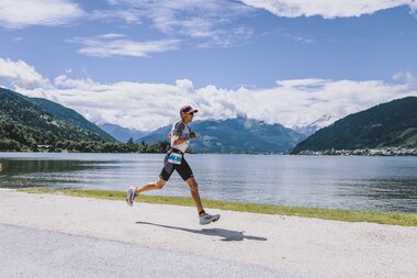 Running right by the lake | © EXPA, Jürgen Feichter