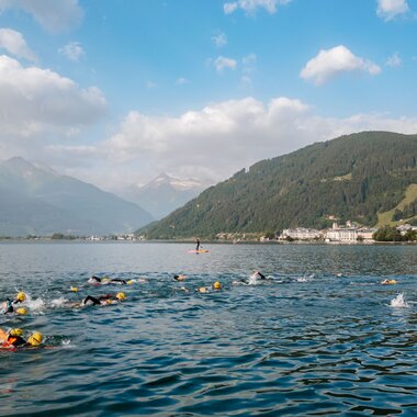 Swimming at the International Triathlon in SalzburgerLand | © Zell am See-Kaprun Tourismus