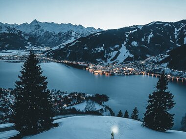 Die winterliche Landschaft rund um den Zeller See | © Zell am See-Kaprun Tourismus