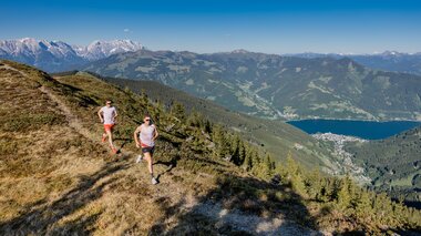 Traillrunning in den Morgenstunden auf der Schmittenhöhe | © Zell am See-Kaprun Tourismus